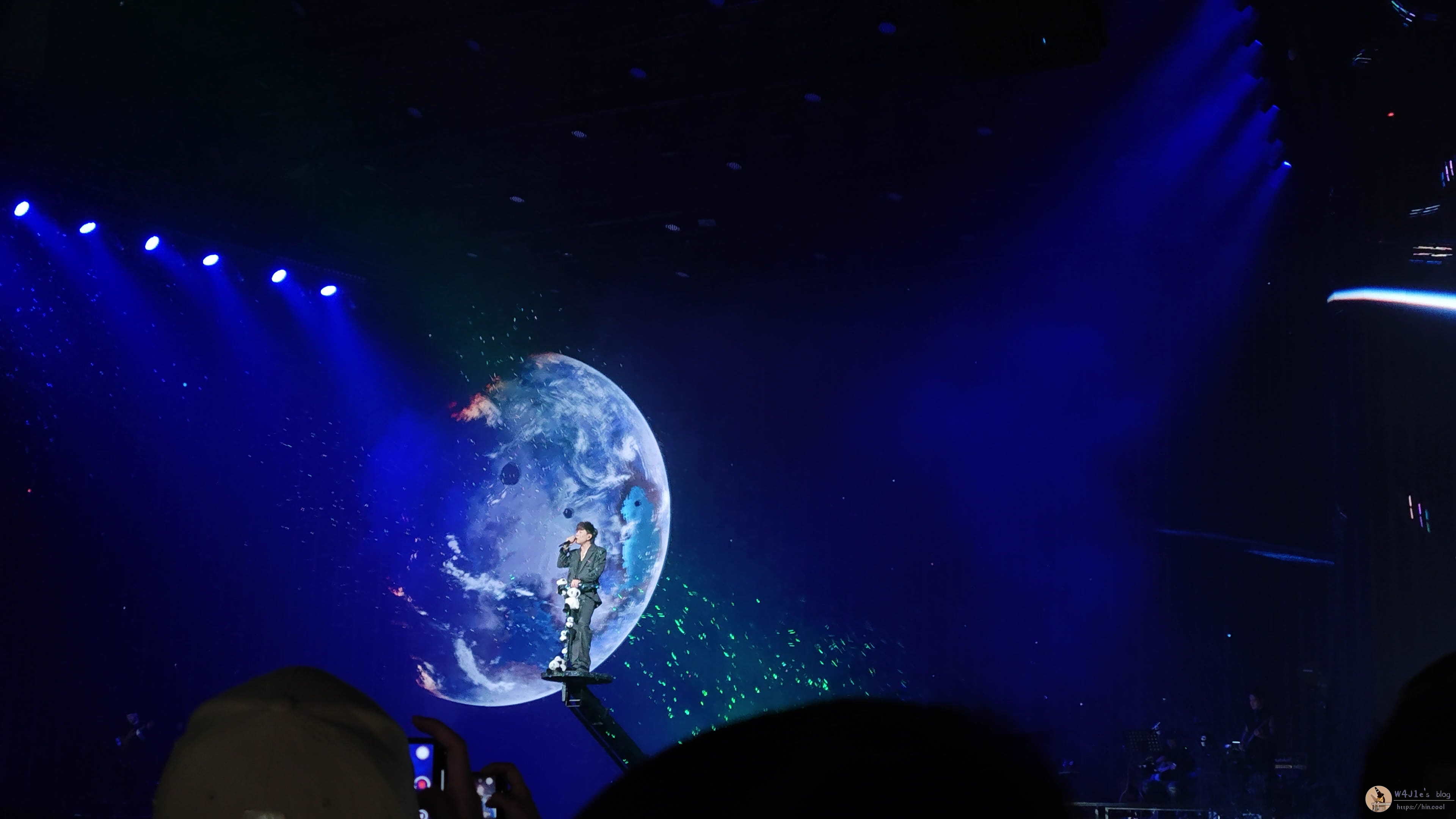 The background for "The Blooming Stars" was genuinely beautiful