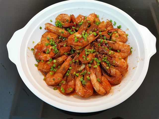 Braised prawns in oil sauce