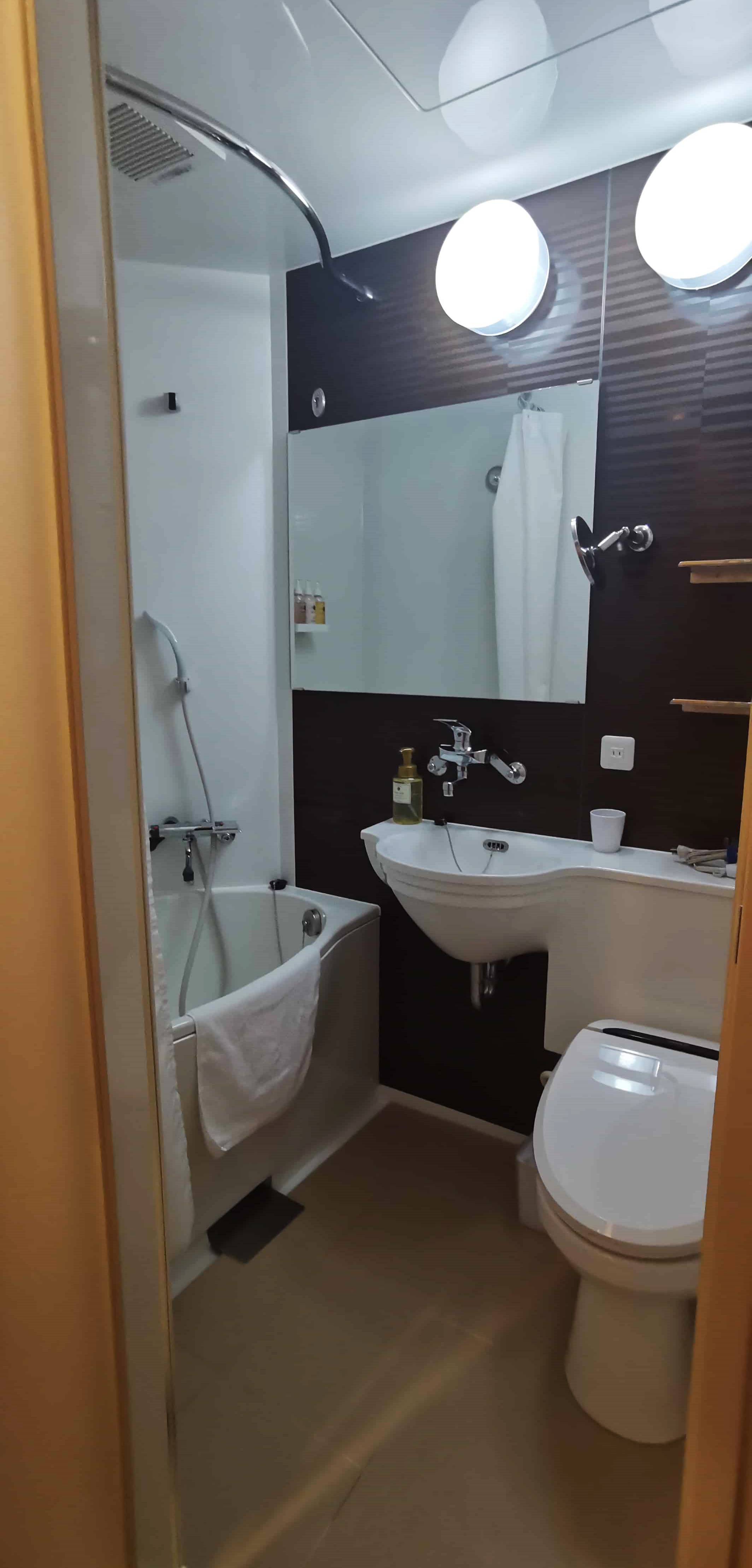 Hotel room 2