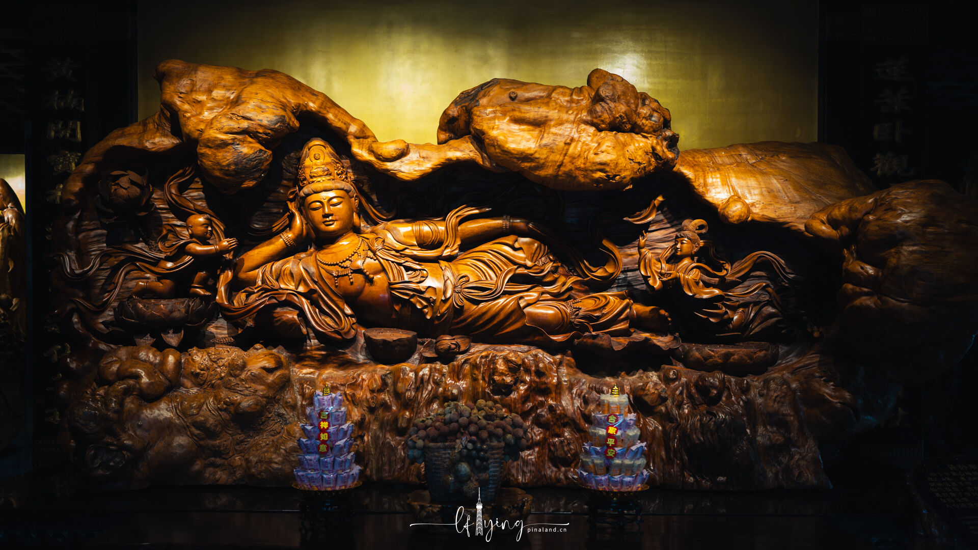 Guanyin statue 2