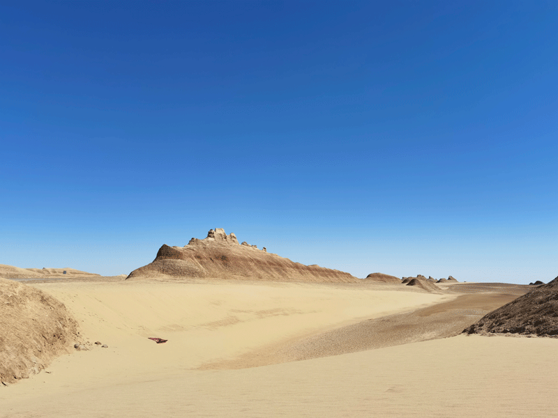 A sea of sand